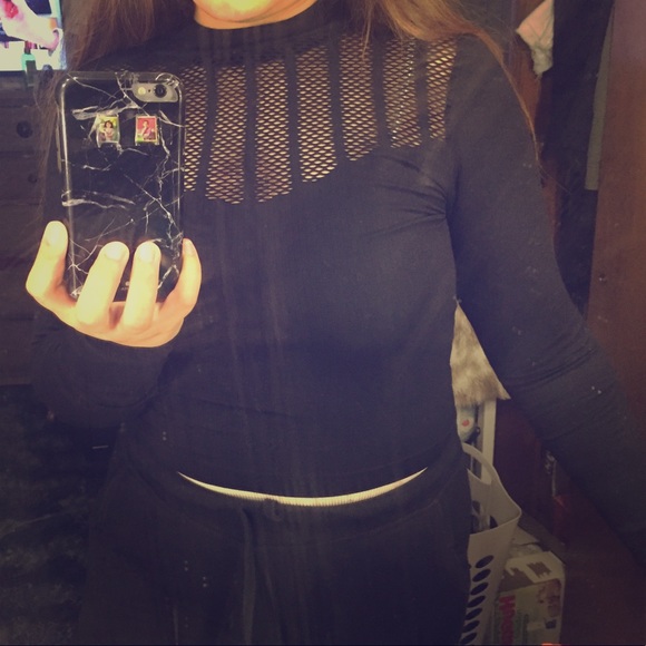 sandraskloset Tops - Black Sienna Cropped Top LS